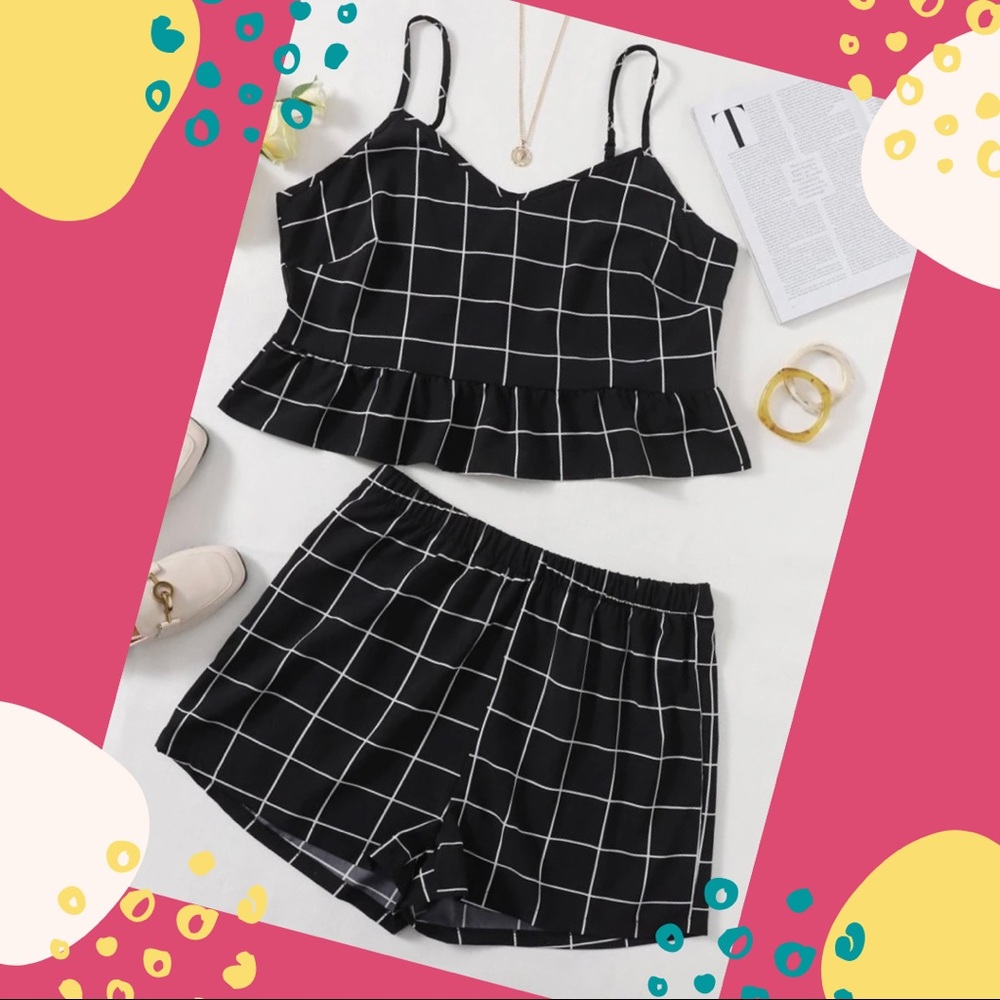 READ DESCRIPTION Crop Top and Shorts Set